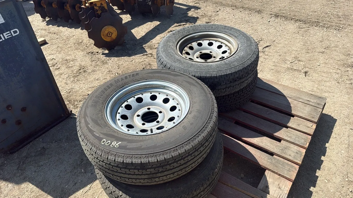 ID 0086 14in Trailer Wheels/Tires (4)