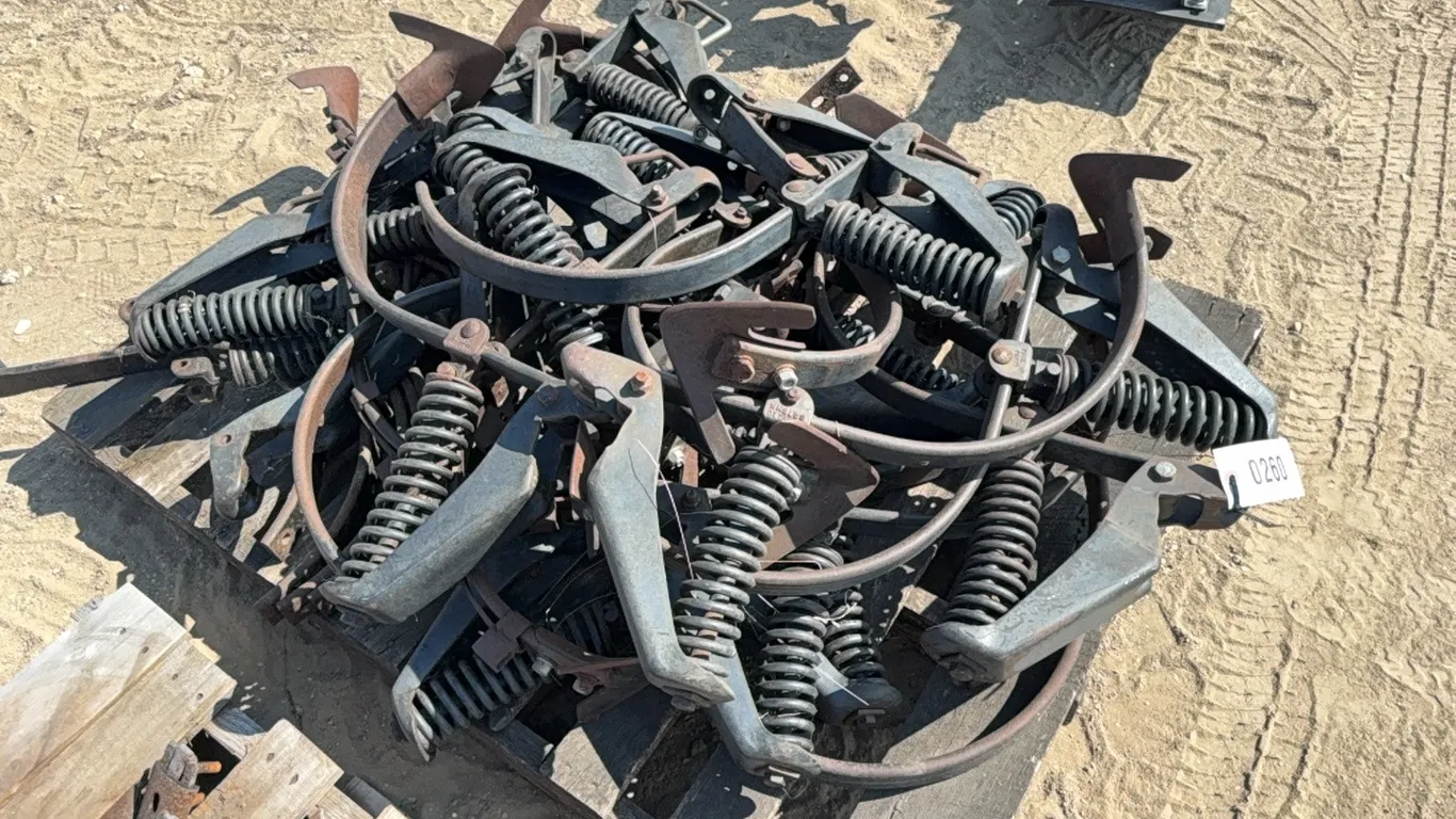 ID 0260 Cultivator Shanks