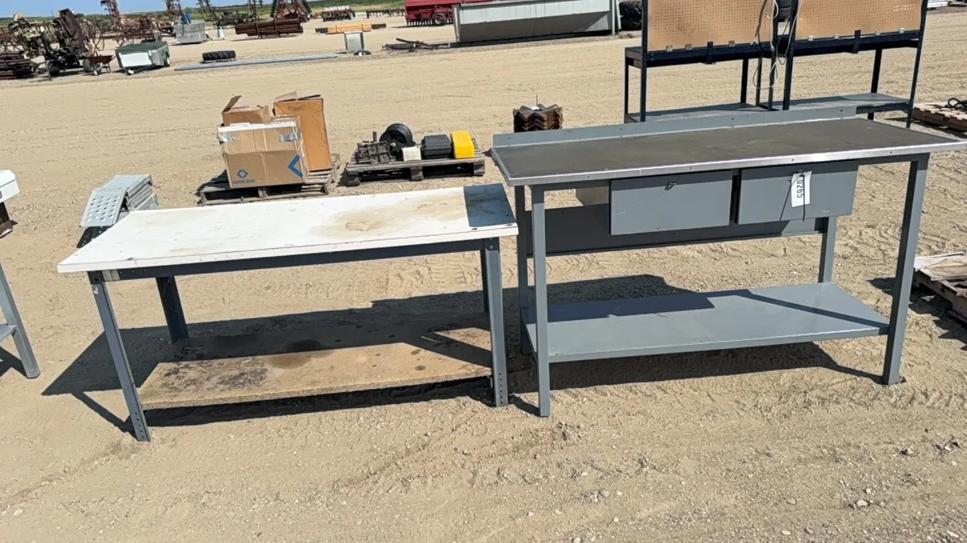 ID 0265 Work Benches (2)