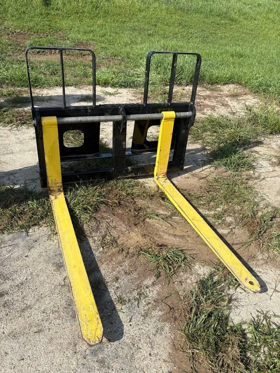 MDS Skidloader Pallet Forks