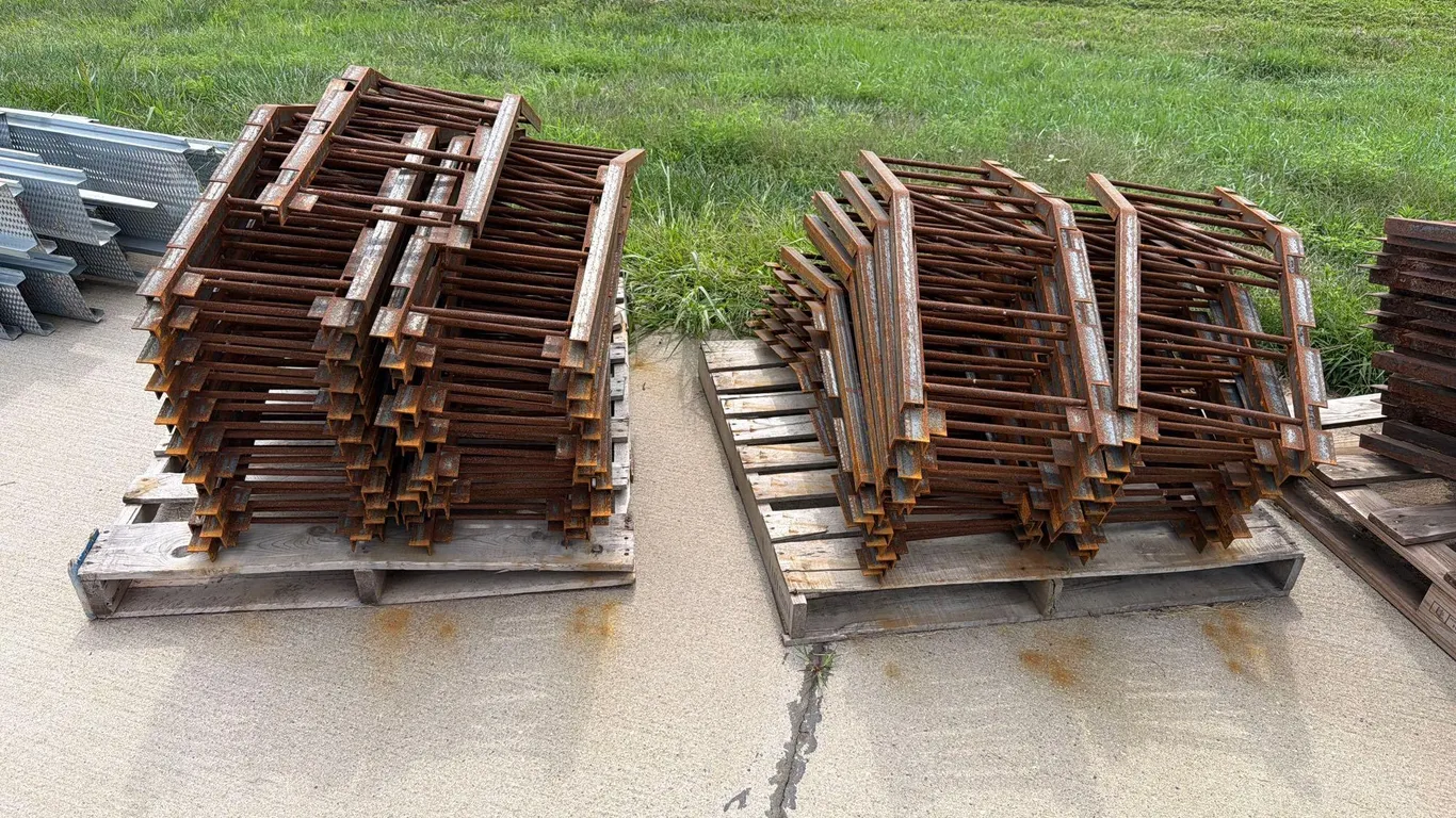 2 Pallets Of V Shaped Grain Bin Supports