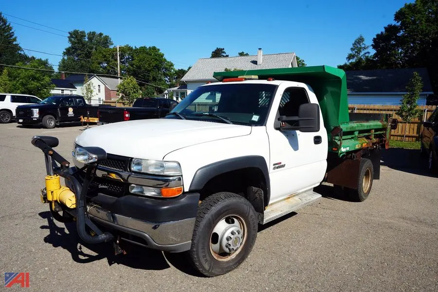 2002 Chevrolet Silverado 3500 Dump Truck/35