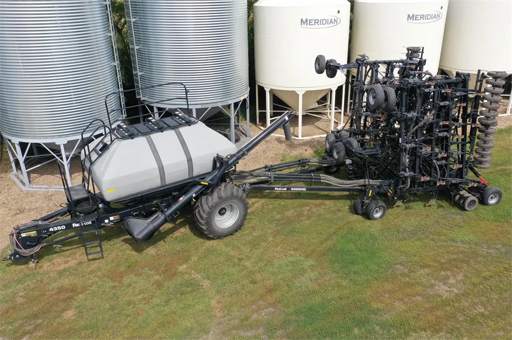 2016 FLEXI-COIL 5000HD Air Drill w/ FLEXI-COIL 4350 Tow Between Air Cart