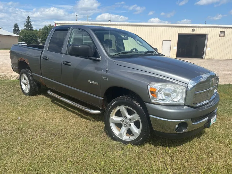 2008 Dodge Ram Laramie Quad Cab, second owner. 5.7 hemi, 245.000 km. Automatic, AC, CC,PW, PDL. New tires in Oct/25. $3,000 work order on front end &