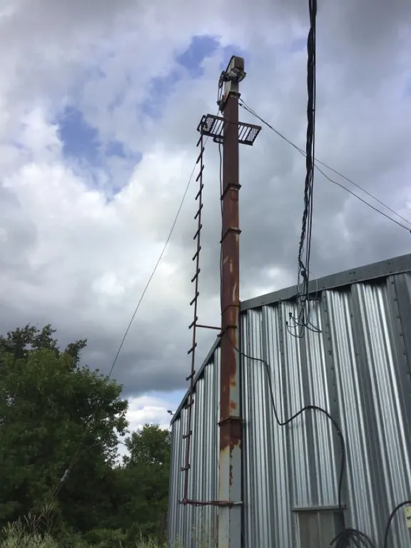 Leg, approx 35’, 4” bucket height, MOTOR NOT INCLUDED, see lot details