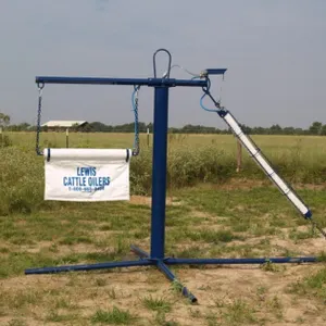 Lewis Cattle Oiler