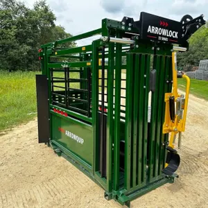 Arrowquip 5500 Series Chute with Vet Cage