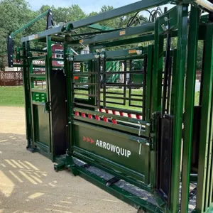 Powerlock 105 Series Hydraulic Squeeze Chute with Vet Cage