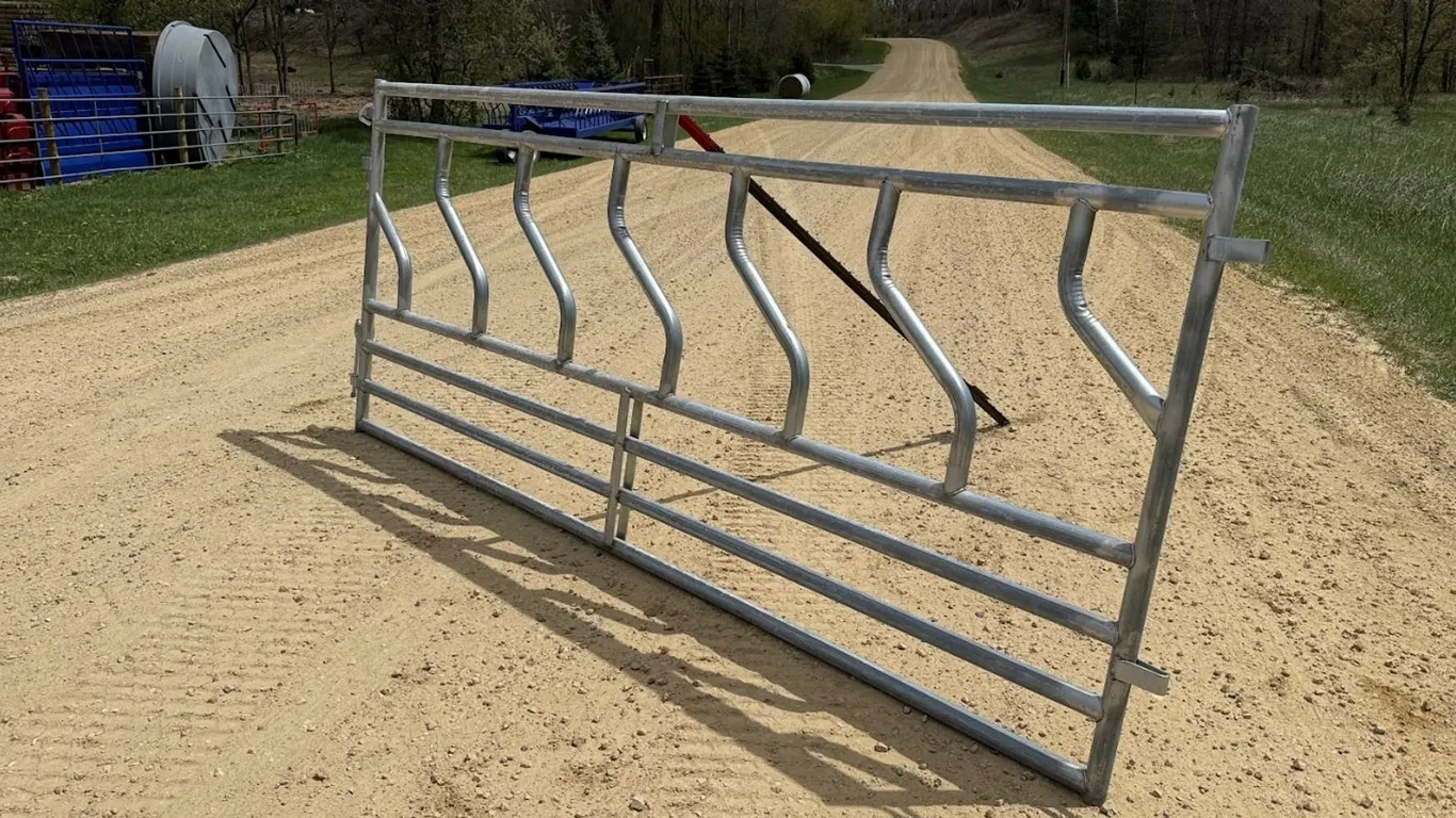 10' Medium Duty Feeder Panel