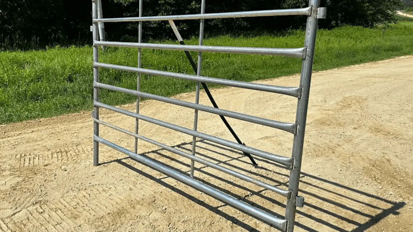 (5) 8' HD Corral Panels