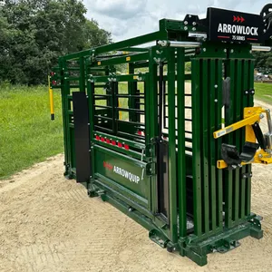 Arrowquip 7500 Series Chute with Vet Cage