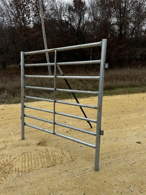 (5) 6' HD Corral Panels