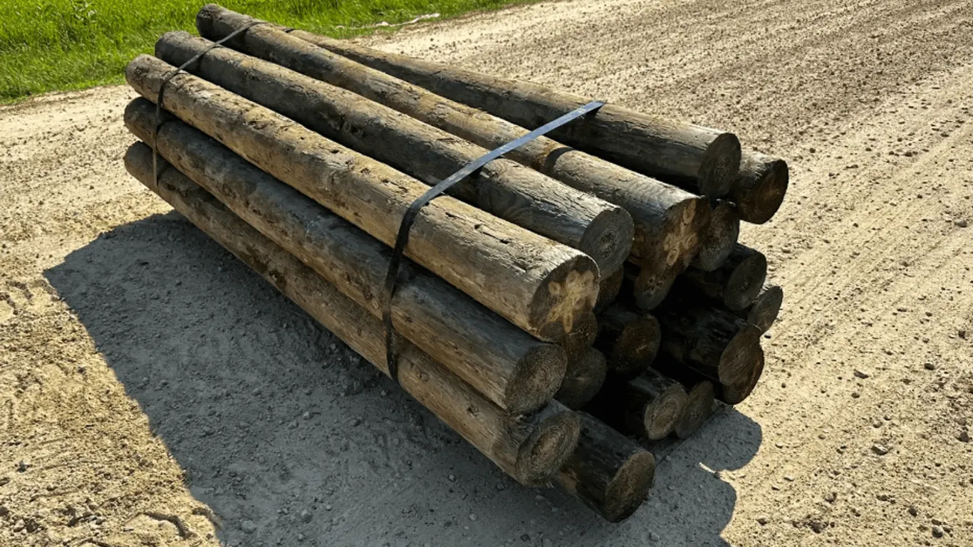 (20) 6"x 8' Red Pine Wood Post