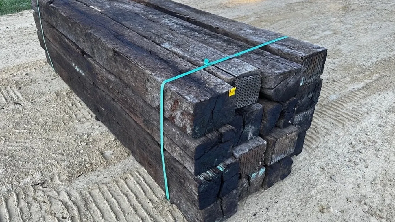 (16) 8' Railroad Ties