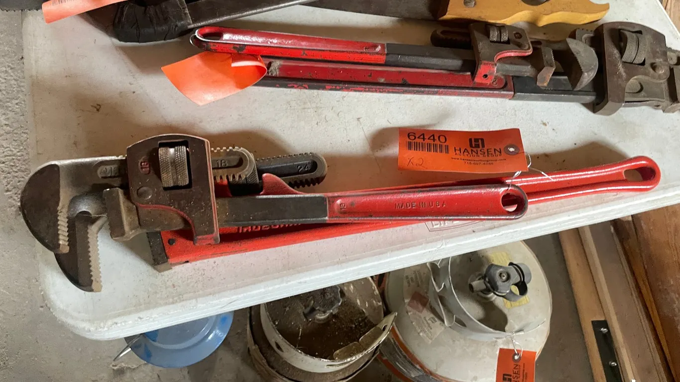 (2) Pipe Wrenches