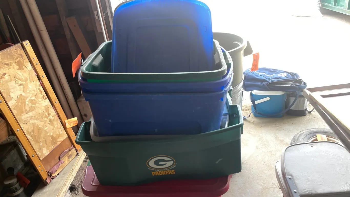 Assortment of Totes