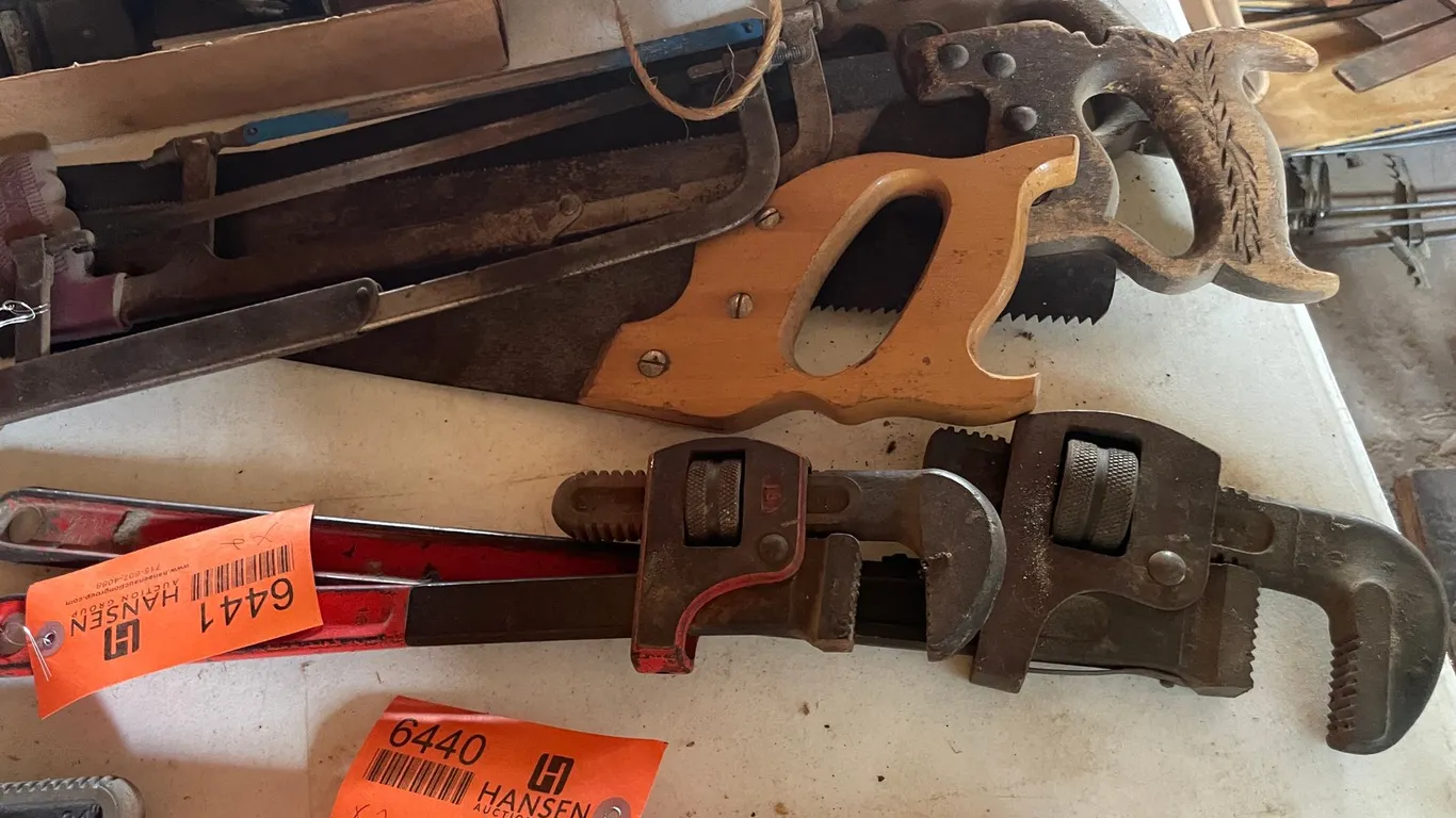 (2) Pipe Wrenches