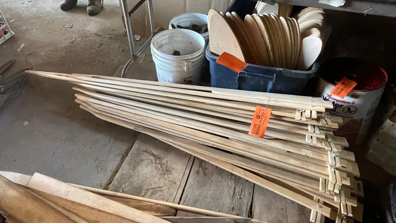Large Wood Fox Skin Stretchers