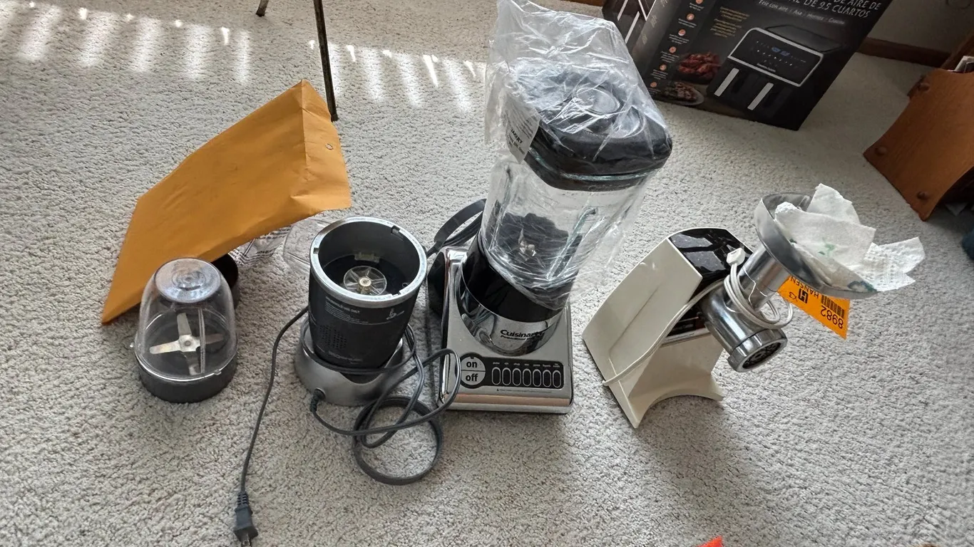 Nutribullet and Cuisinart Blender