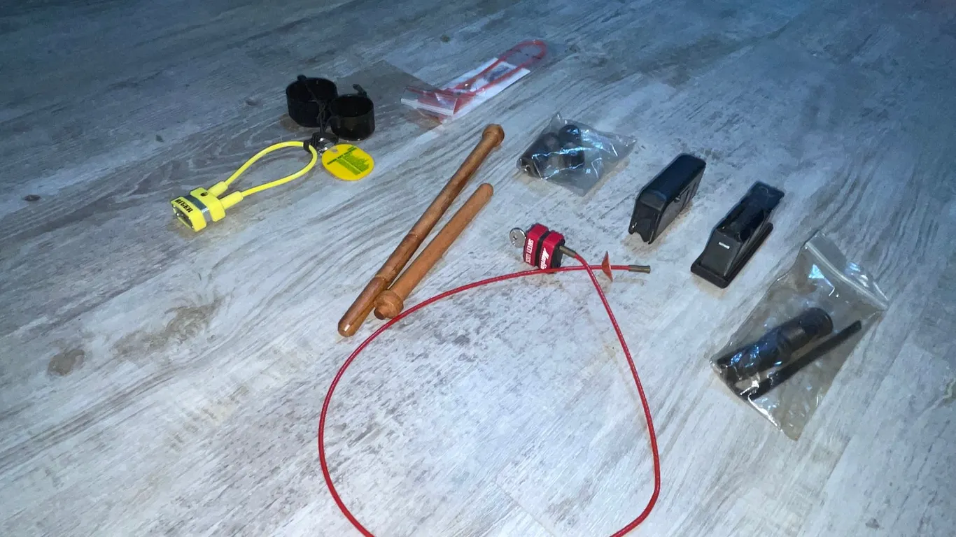 Various Gun Items