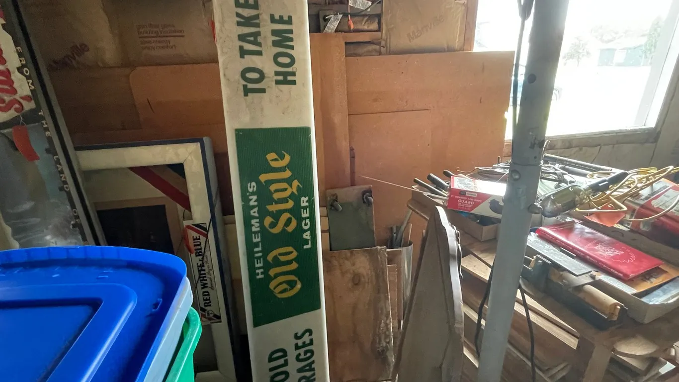 Vintage Old Style Beer Sign