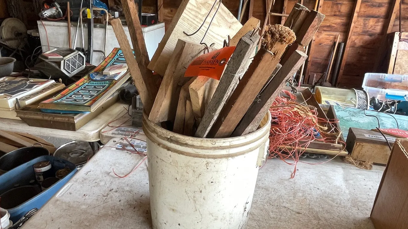 Pail of Trapping Items