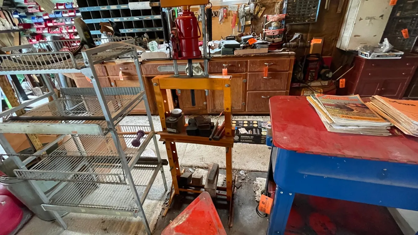 20 Ton Arbor Press and Metal Stool