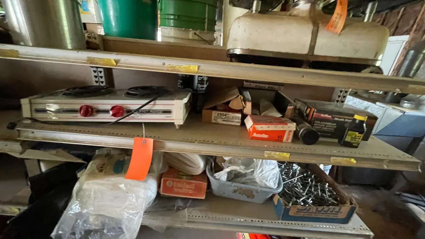 Munsey Buffet Range, Spark Plugs, and Reflex Motion Light