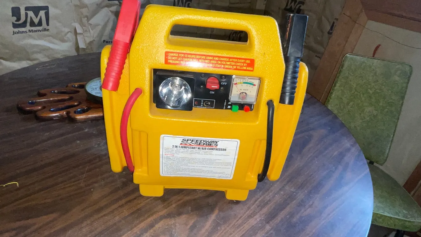Speedway Series 2 in 1 Jump Starter
