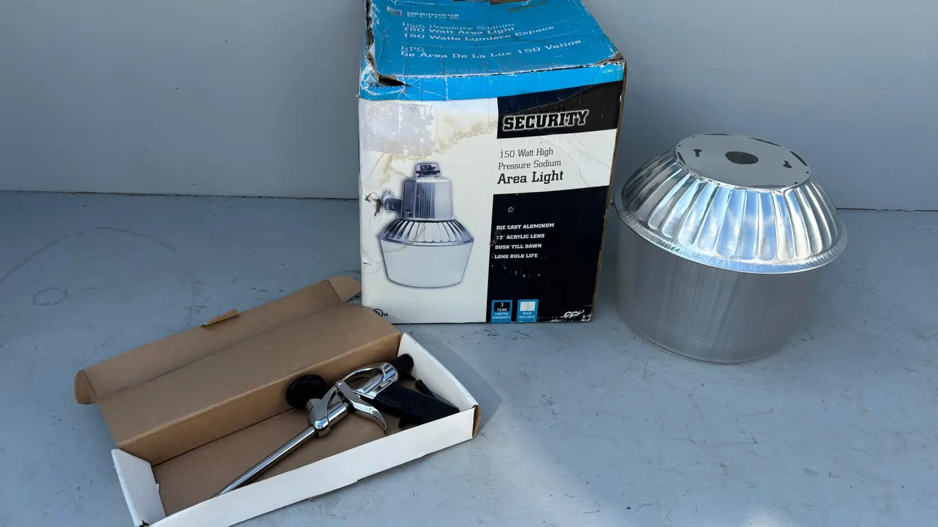 Designer Edge High Pressure Sodium Area Light
