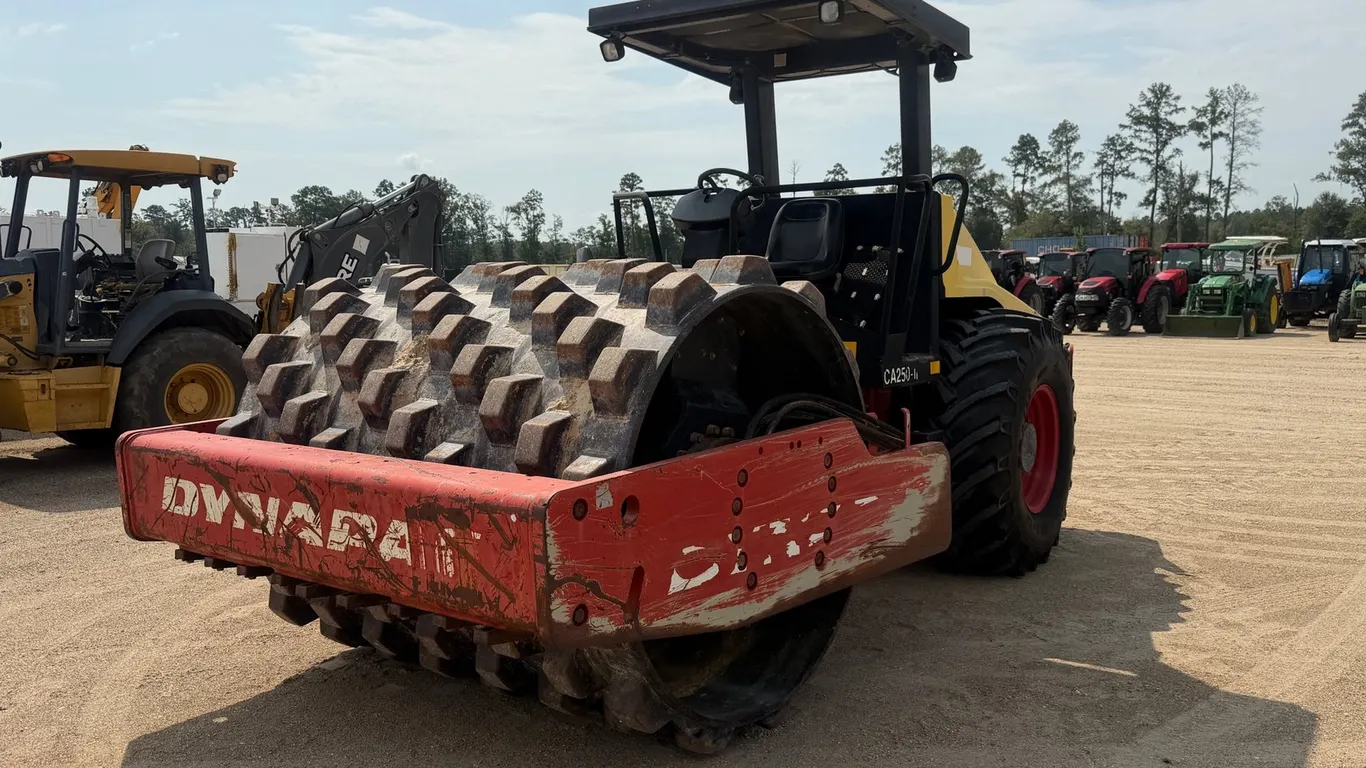 2012 DYNAPAC CA-250 COMPACTOR