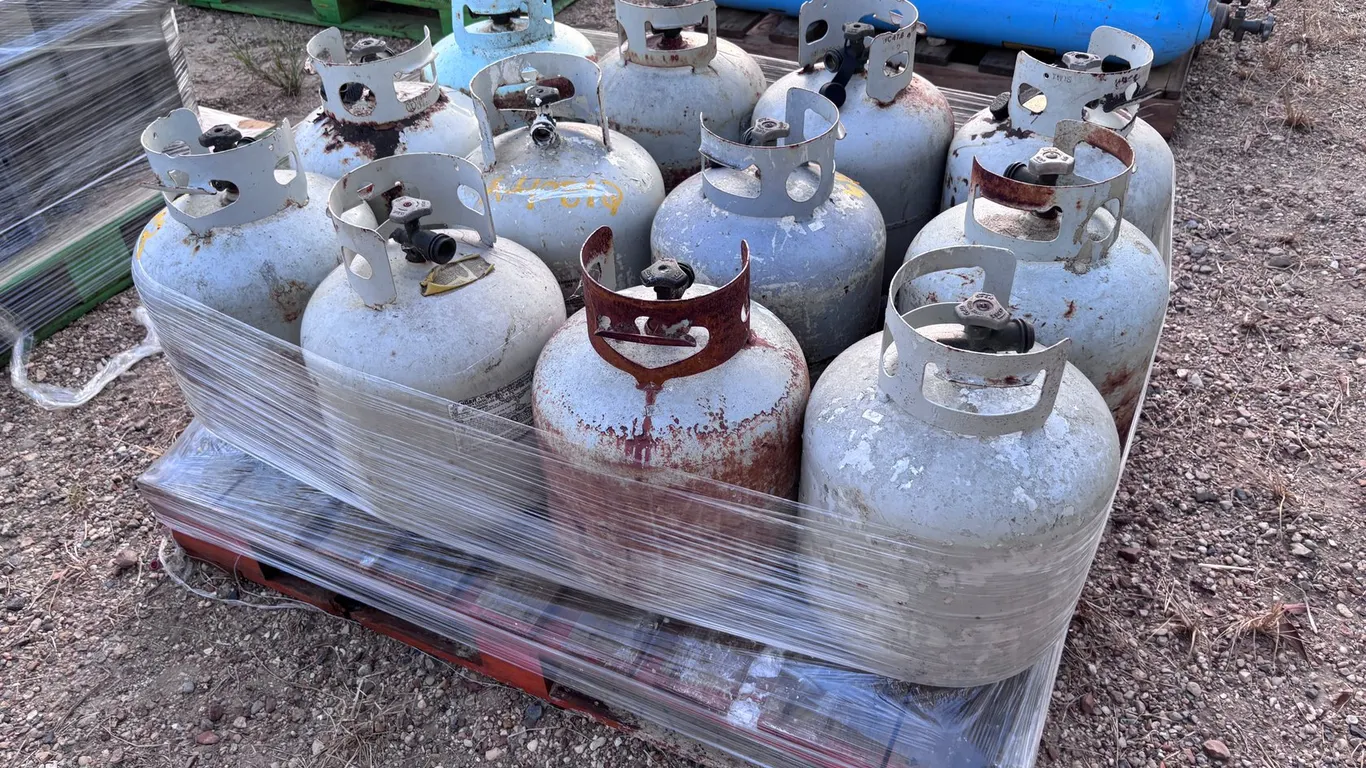 PROPANE BOTTLES