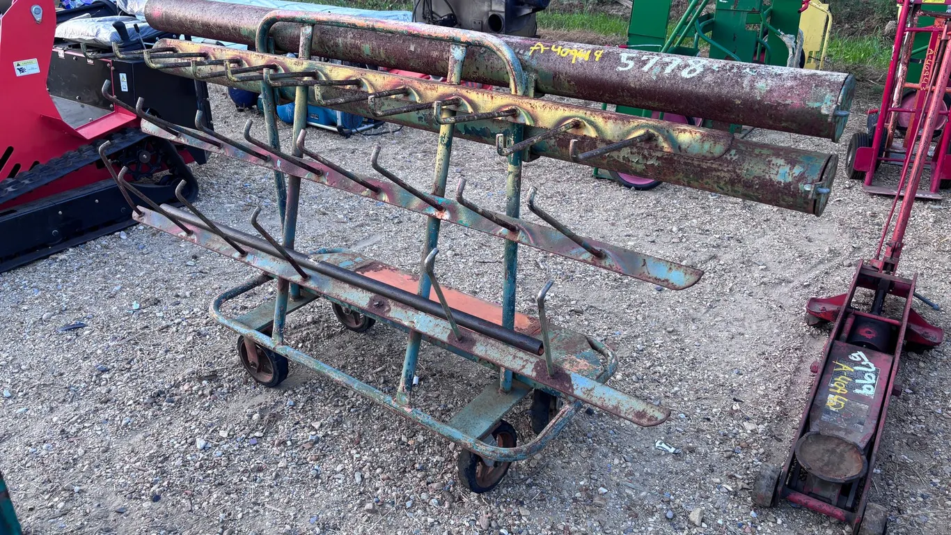 ROLL AROUND PIPE CART
