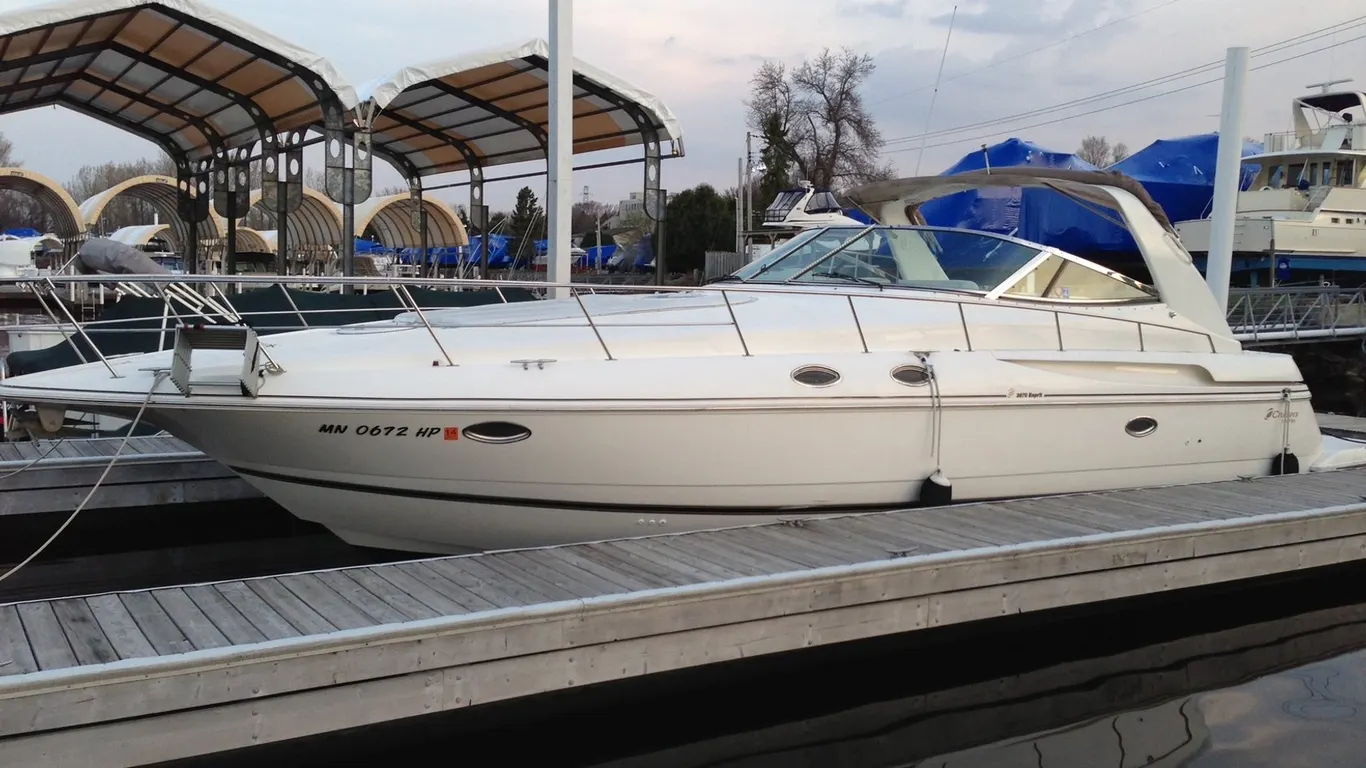 1999 Cruiser Yacht 3870 Express