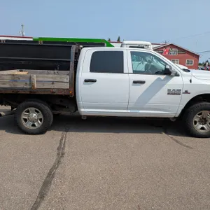 2016 Ram 3500 HD Flatbed Pickup