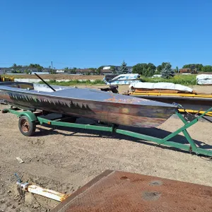 1977 Chrysler Buccaneer 253 17' Boat with Trailer