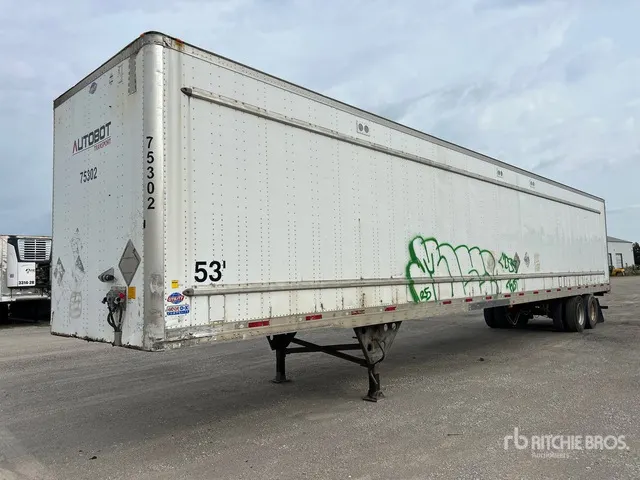 2011 Utility VS2DX 53 ft x 102 in T/A Van Trailer