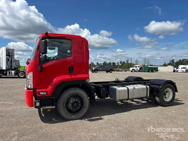 2018 Isuzu FTR 4x2 Cab and Chassis