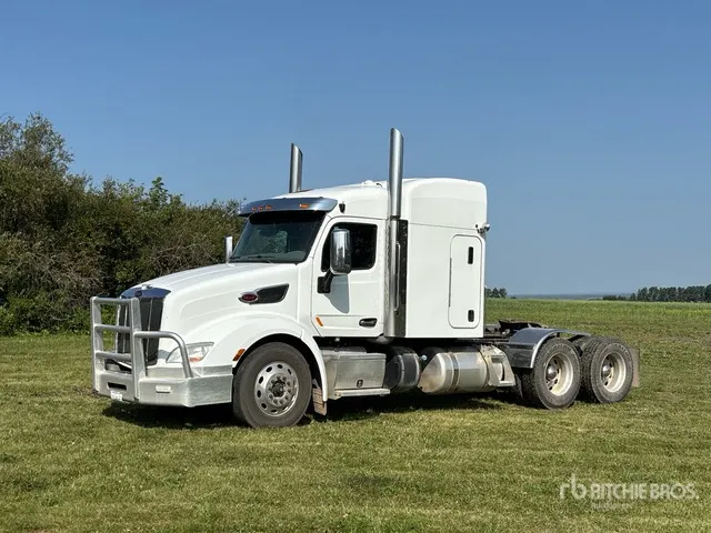 2017 Peterbilt 579 6x4 T/A Sleeper Truck Tractor