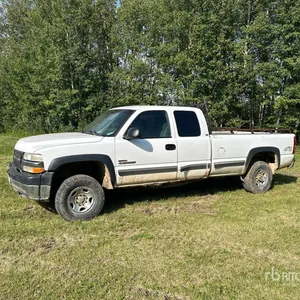 2002 Chevrolet Silverado 2500 HD 4x4 Extended Cab Pickup