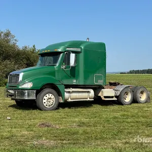 2007 Freightliner Columbia 6x4 T/A Sleeper Truck Tractor