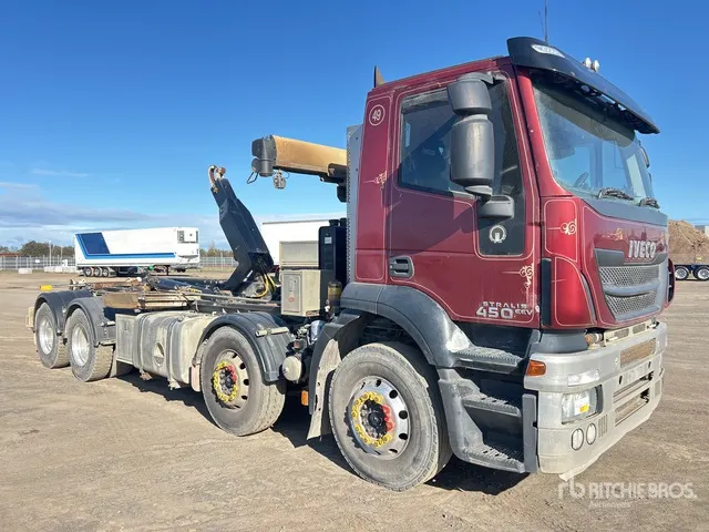 2014 Iveco Stralis 450 8x4 Twin-Steer Hooklift Truck