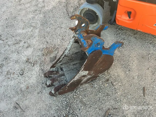 John Deere 12 in Digging Excavator Bucket