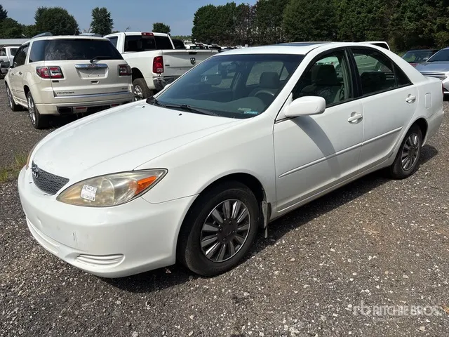 2004 Toyota Camry Automobile