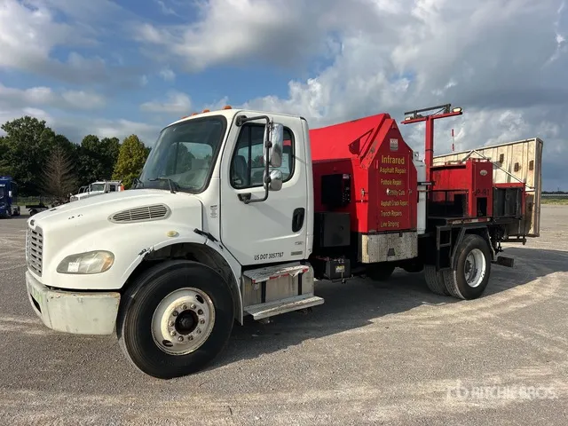 2004 Freightliner M2 106 4x2 Asphalt Infrared Heater Truck