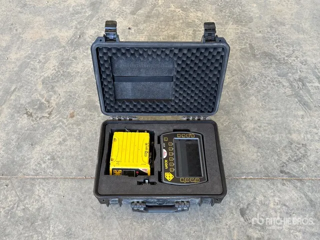 Leica iCP41 Machine Control Kit w/ iCP41 Display & ICG82 Control Box