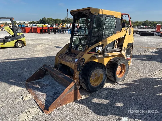 2003 Cat 216 Skid Steer Loader (Inoperable)