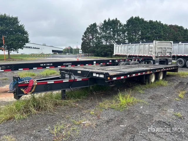 2007 Trail King TKT40LP 28 ft T/A Tilt Deck Trailer