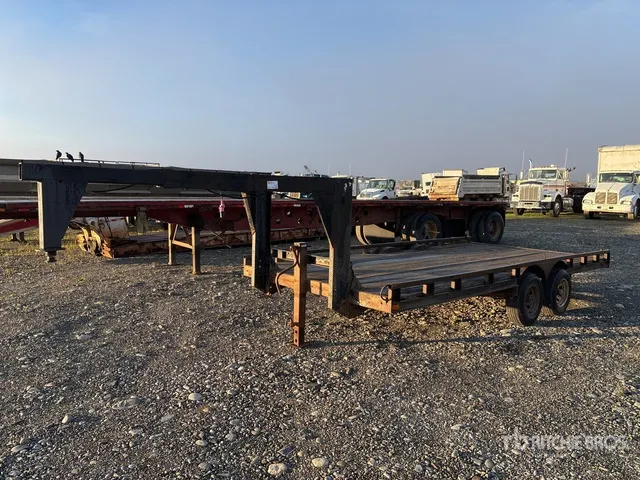 2000 Custom Built 18 ft T/A Gooseneck Flatbed Trailer