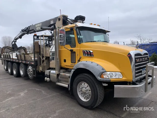 Barco 160A on 2015 Mack GU813 Grapple Truck